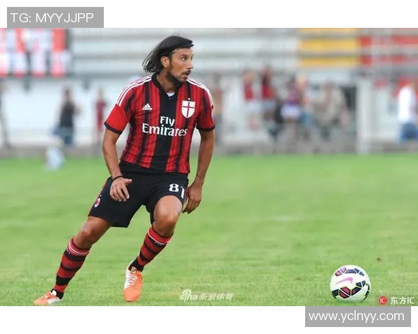 足坛闪耀兄弟情同心携手共创绿茵传奇故事